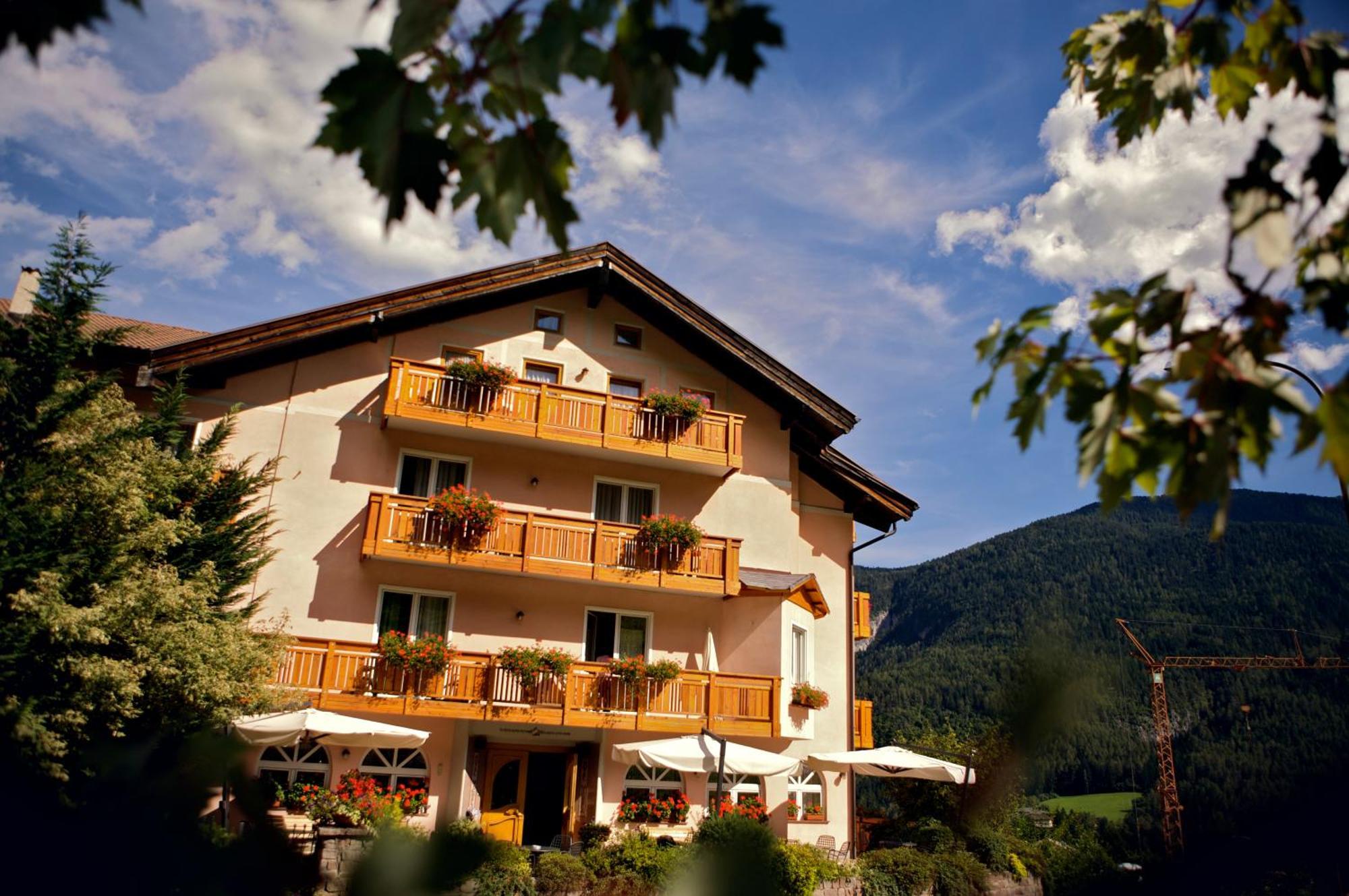 Hotel Michela Male Exterior photo